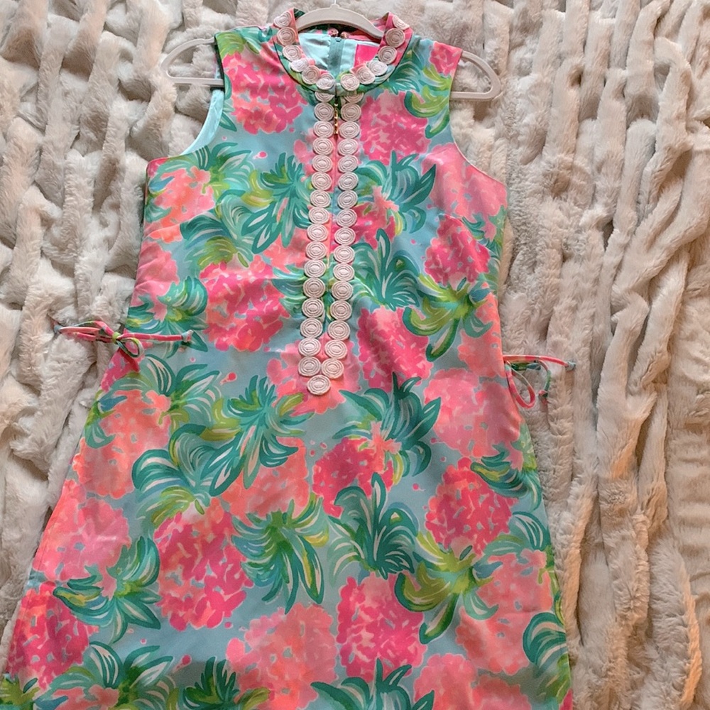 Lilly Pulitzer shift romper. 8.